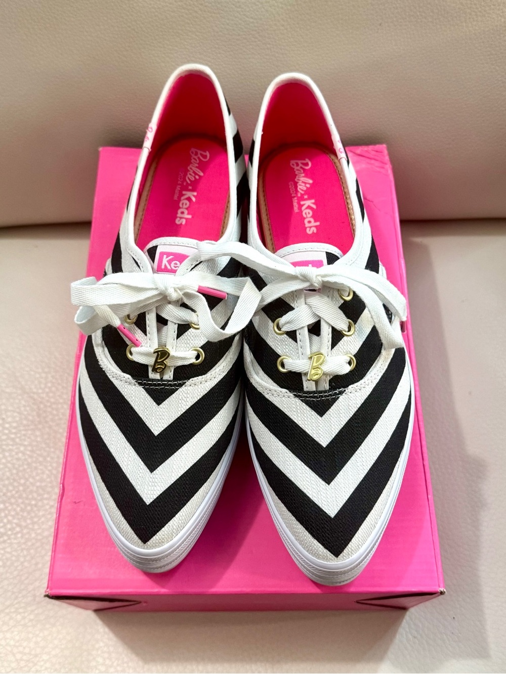 💗Women Keds x Barbie Black, White & Pink Chevron Canvas Sneakers Shoes NEW sz 11
